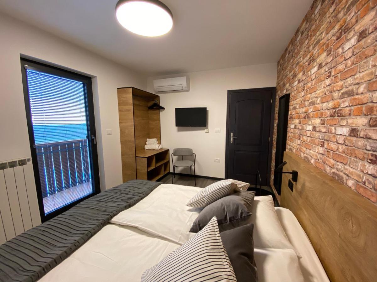 Hotel Buzinel Estate Dobrovo Zewnętrze zdjęcie